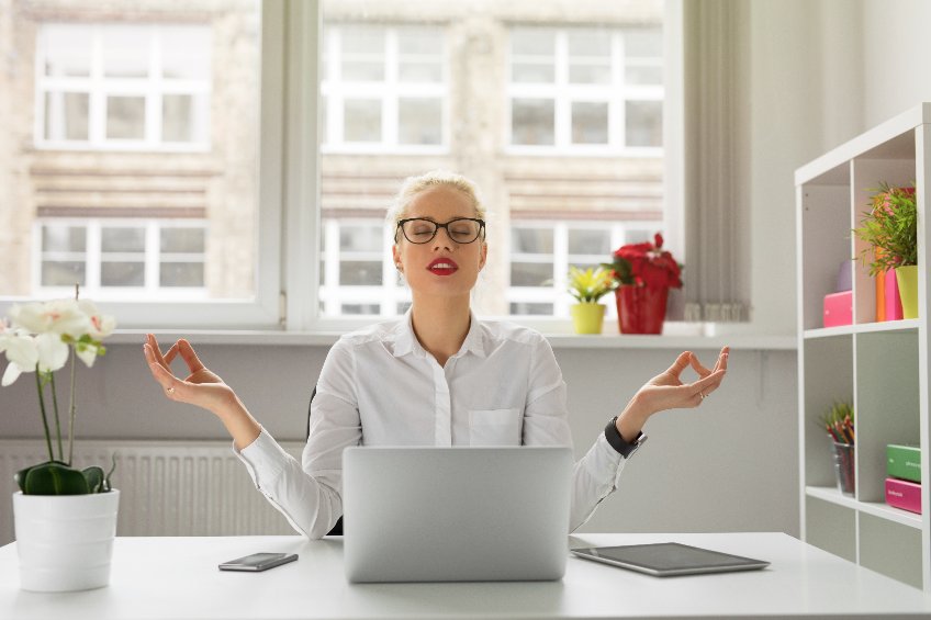 Burnout, Boundaries, and Bandwidth – How’s Your Relationship with Social Media?